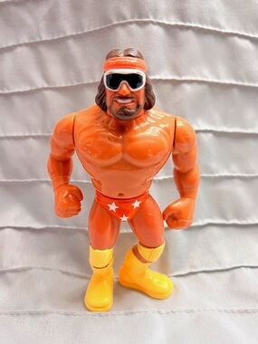 WWF-  Hasbro- Macho Man Randy Savage Action Figure- 1990 Series 1- WWE Wrestling